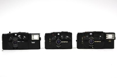 Lot 1044 - Olympus XA 35mm Compact Film Camera with...