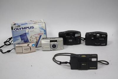 Lot 1095 - Olympus Superzoom 105G 35mm Compact Film...