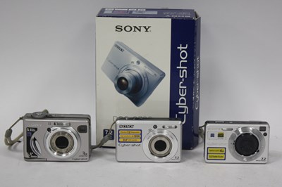 Lot 1084 - Sony Compact Digital Cameras to include...