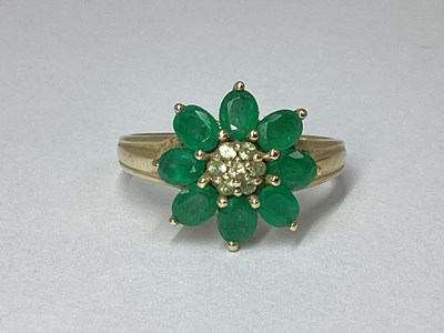 Lot 51 - QVC; A 9ct Gold Flowerhead Style Cluster Ring,...