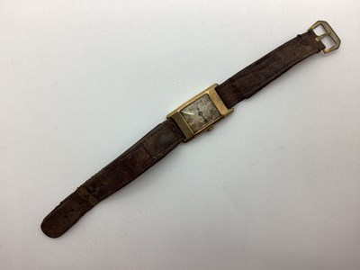 Lot 159 - Waltham USA; An Art Deco 9ct Gold Cased Gent's...
