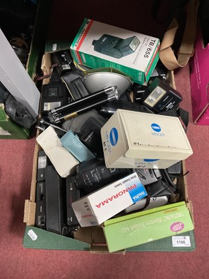 Lot 1106 - A collection of cameras and equipment to...