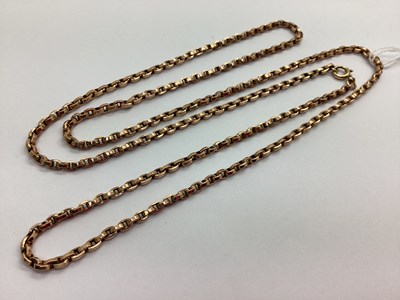 Lot 91 - A Vintage Chain, of uniform design,...