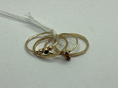 Lot 90 - A Dainty 9ct Gold Single Stone Ring, dainty...