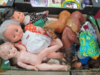 Lot 1094 - A Collection of Late XX Century Dolls and...