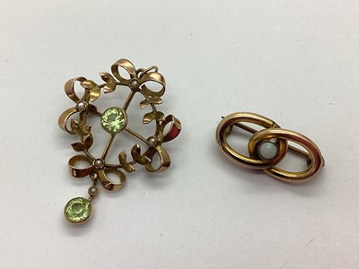 Lot 89 - An Edwardian Openwork Pendant / Brooch,...