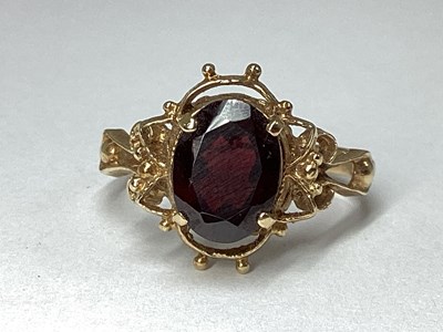 Lot 204 - A 9ct Gold Single Stone Dress Ring, oval claw...