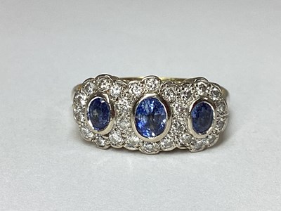 Lot 194 - An Antique Style 18ct Gold Diamond Set Triple...