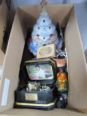 Lot 582 - Elvis Presley Memorabilia, includes ceramic...