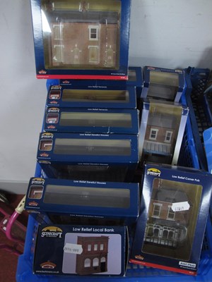 Lot 347 - Ten Bachmann Scenecraft "OO" Gauge/4mm Boxed...