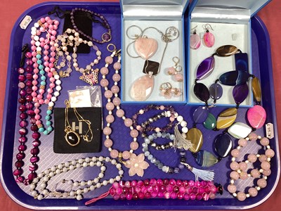 Lot 177 - A Collection of Polished Hardstone Jewellery,...