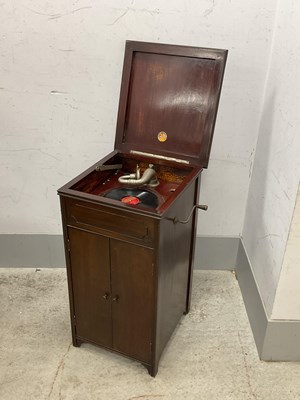 Lot 1427 - Gilbert & Co, Sheffield 'Geisha' Mahogany...