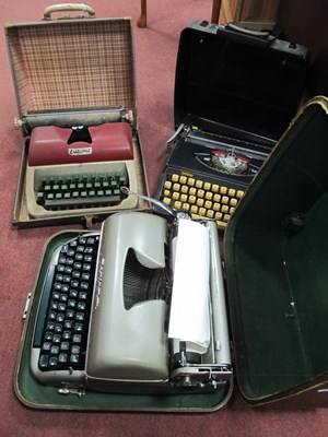 Lot 1385 - Vintage Typewriters - Remington, Quiet-riter,...