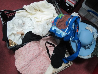 Lot 1015 - Vintage and Later Fashions, Kayser Bondor...