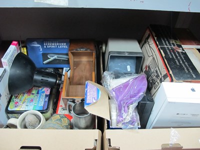 Lot 1078 - Super Eight 8mm Film Reels & Player, oak box,...