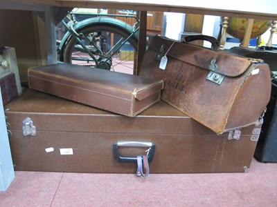 Lot 1384 - Potterton Sample Case, leather gaitor case and...