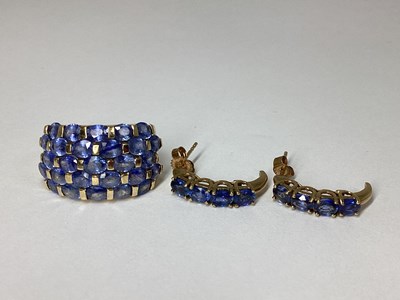 Lot 215 - A Modern 9ct Gold Five Row Dress Ring, oval...