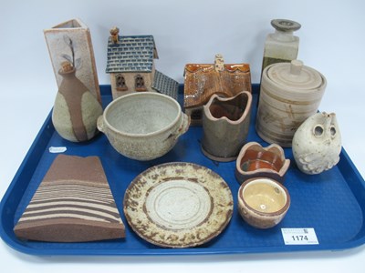 Lot 1174 - Studio Pottery - Ffridd Jar with meandering...