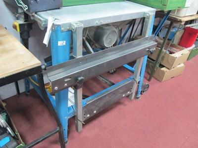 Lot 1140 - Scheppach TS 315 GT bench saw with dust...