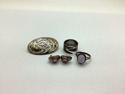 Lot 189 - A Hallmarked Silver Kit Heath Brooch of Celtic...