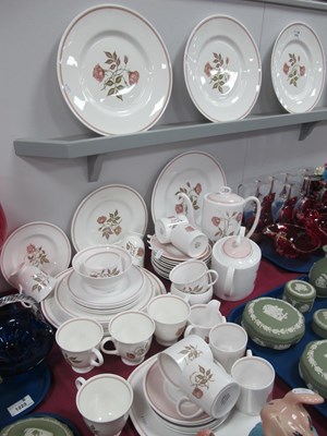 Lot 1219 - Susie Cooper “Talisman” C1139 pattern bone...
