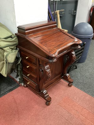 Lot 1490 - Hardwood Davenport Desk circa 2000, with...