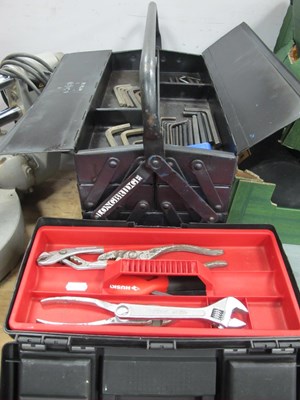 Lot 1141 - BDS TB1850 metal cantilever toolbox with heavy-...
