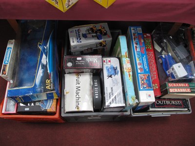 Lot 1367 - Quantity of toys and board games, including...