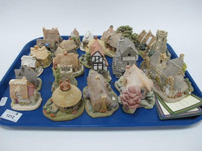 Lot 1212 - Twenty Lilliput Lane cottage models, in...