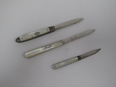 Lot 1329 - Mother of Pearl Fruit Knives with silver blades.