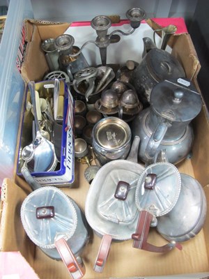 Lot 1070 - Silver-plated ware, including vintage Mappin &...