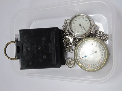 Lot 592 - WWII British Military Mark 1 Bakelite Magnetic...