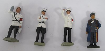 Lot 366 - 4 Lineal/Elastolin Personality Figures,...