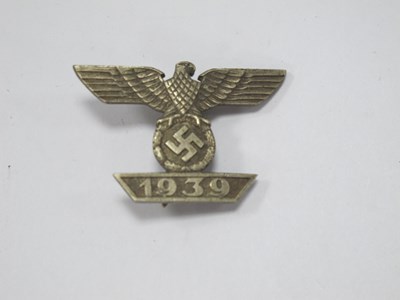 Lot 599 - WWII German Third Reich 1939 Clasp to Iron...